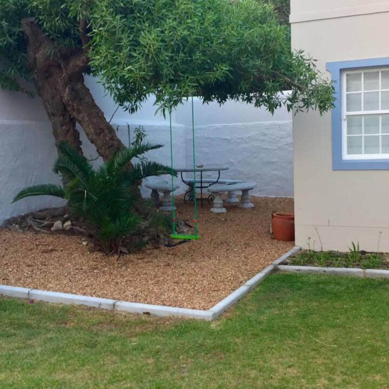 4 Bedroom *